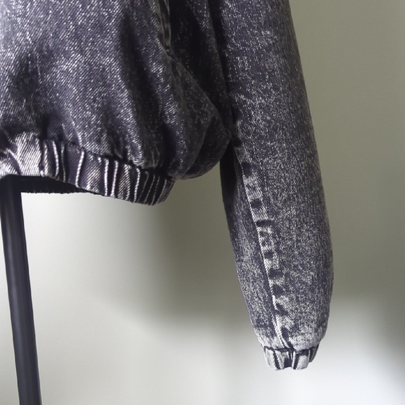 RSQ Mens Washed Cropped Denim Jacket - Picture 6 of 11